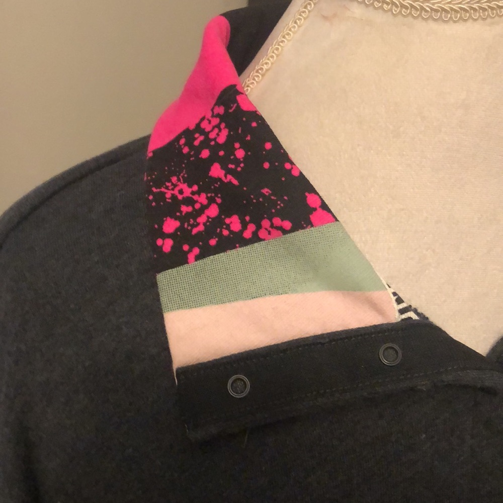 Pink Victoria’s Secret pullover sweatshirt with buttons and sequins - Picture 3 of 9